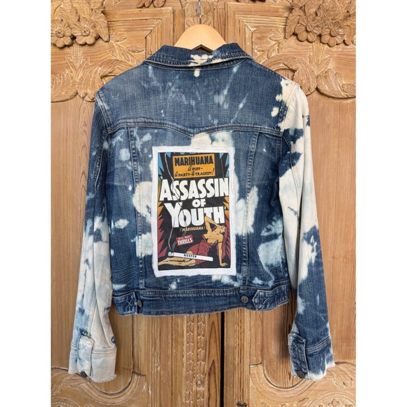 Large Distressed Denim Jacket | Vintage Anti-Weed Propaganda Patch | One of One - Picture 5 of 7